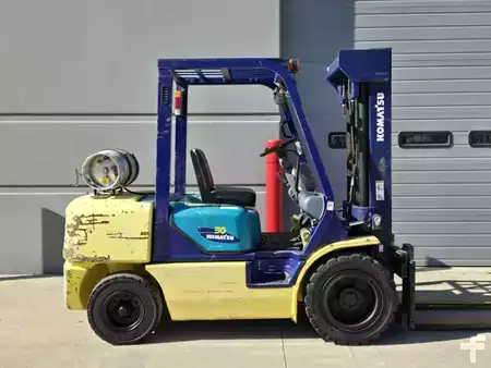 Propane Forklifts 2001  Komatsu FG30HT-12 (6)