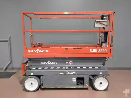 4-Wheel Electric - Skyjack SJIII3220 (6)