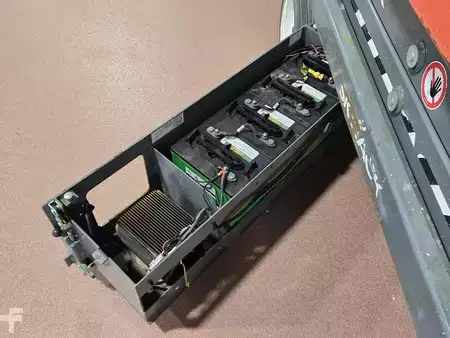 4-Wheel Electric - Skyjack SJIII3220 (9)