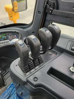 Diesel Forklifts 2022  Hyundai 160D-9 (17) 