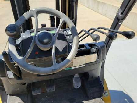 Diesel Forklifts 2012  Yale GLP050VX (13) 