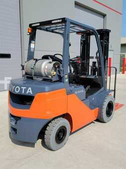 Diesel Forklifts 2024  Toyota 8FGU25 (5) 