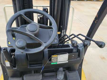 Diesel Forklifts 2014  Yale GLC060VX (8) 