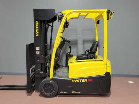 Diesel Forklifts 2016  Hyster J35XNT (1) 