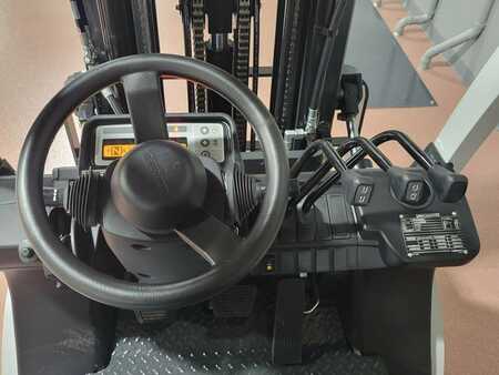 Diesel Forklifts 2023  Unicarriers PF50 (13)