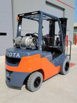 Diesel Forklifts 2024  Toyota 8FGU25 (5)