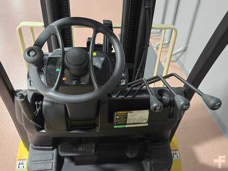 Diesel Forklifts 2015  Yale GLP050LX (14)