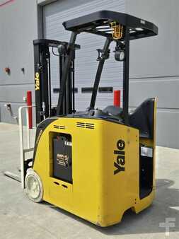 Diesel Forklifts 2021  Yale ESC030AD (2)