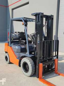 Diesel Forklifts 2024  Toyota 8FGU25 (4)