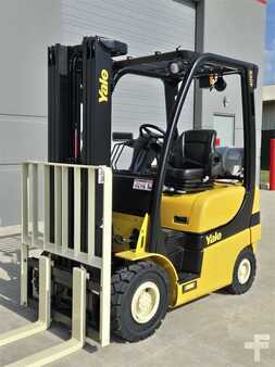 Diesel Forklifts 2018  Yale GLP040SVX (3)