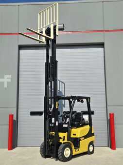 Diesel Forklifts 2018  Yale GLP040SVX (8)