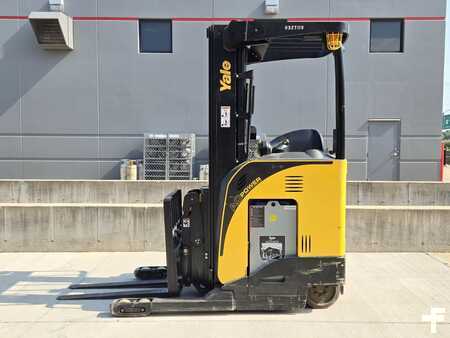 Diesel Forklifts 2018  Yale NDR035EB (1)