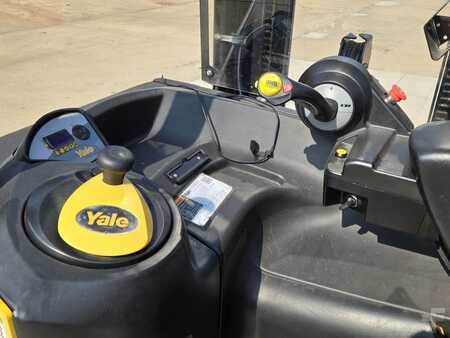 Diesel Forklifts 2018  Yale NDR035EB (12)