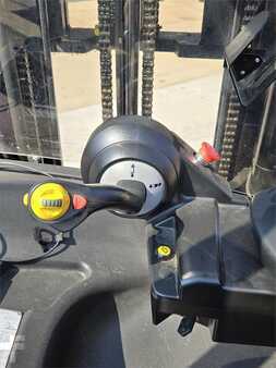 Diesel Forklifts 2018  Yale NDR035EB (13)