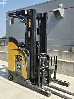 Diesel Forklifts 2018  Yale NDR035EB (4)