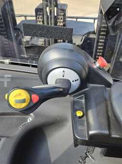 Diesel Forklifts 2018  Yale NDR035EB (13)