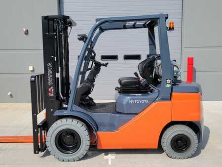 Diesel Forklifts 2024  Toyota 8FGU25 (1)