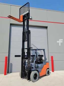 Diesel Forklifts 2024  Toyota 8FGU25 (8)