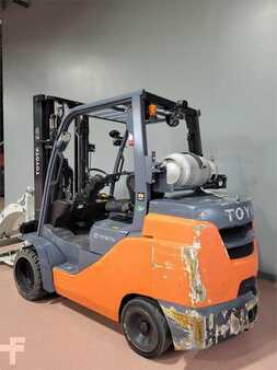 Diesel Forklifts 2016  Toyota 8FGC45U (2)