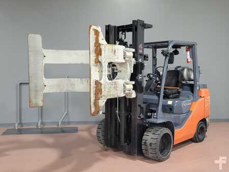 Diesel Forklifts 2016  Toyota 8FGC45U (9)