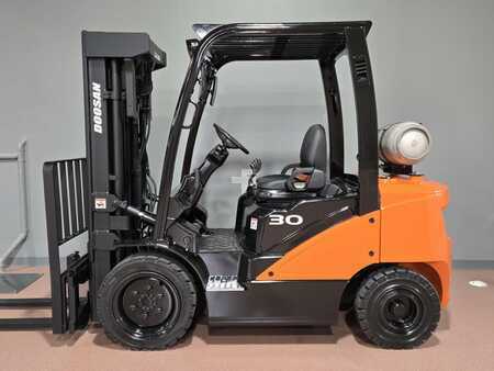 Propane Forklifts 2019  Doosan G30N-7 (1)