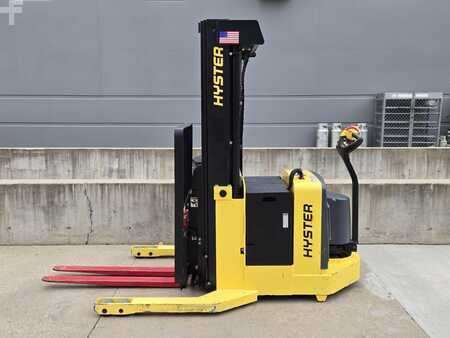 Pallet Stackers 2015  Hyster W30ZR (1)