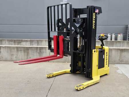 Pallet Stackers 2015  Hyster W30ZR (8)