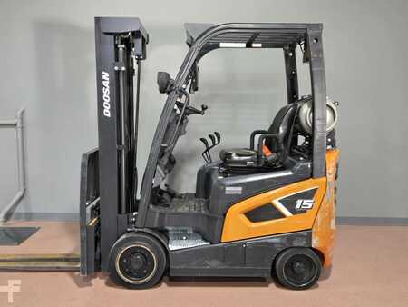 Propane Forklifts 2021  Doosan GC15S-9 (1)