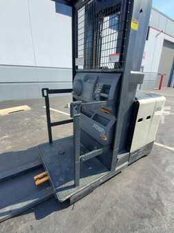 Vertical order pickers 2008  Crown SP3505-30 (8)