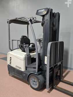 Diesel Forklifts 2020  Crown SC5215-30 (4)