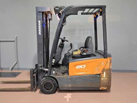 Diesel Forklifts 2018  Doosan B20T-7 (1)