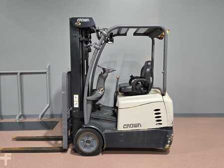 Diesel Forklifts 2020  Crown SC5215-30 (1)