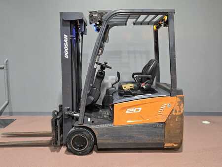 Dízel targoncák 2018  Doosan B20T-7 (1)