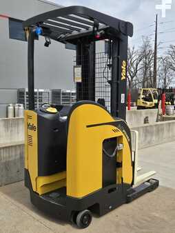 Reach Trucks 2020  Yale NR045EB (5)