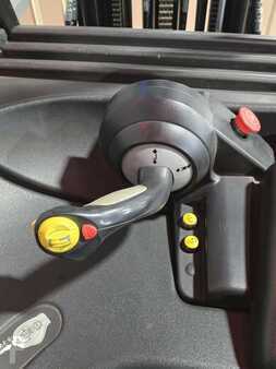 Reach Trucks 2019  Yale ESC040AD (14)