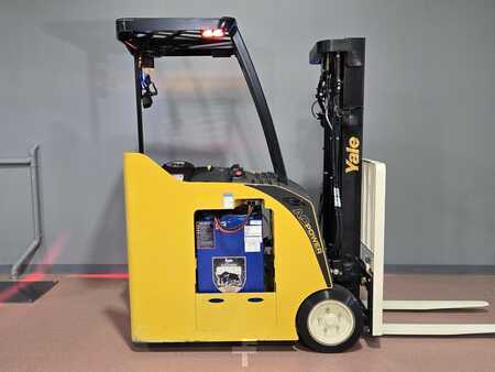 Reach Trucks 2019  Yale ESC040AD (6)