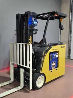 Reach Trucks 2019  Yale ESC040AD (3)