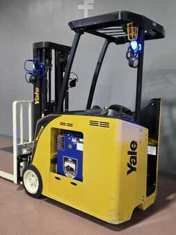 Reach Trucks 2019  Yale ESC040AD (2)