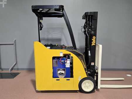 Reach Trucks 2019  Yale ESC040AD (6)