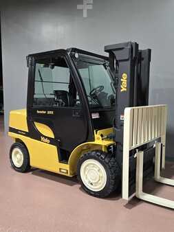 Diesel Forklifts 2019  Yale GDP080VX (4)