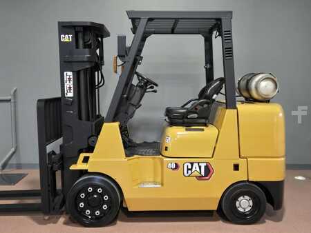 Propane Forklifts 2018  CAT Lift Trucks GC40K (1)
