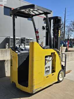 Reach Trucks 2019  Yale ESC040AD (5)