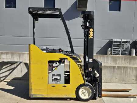 Reach Trucks 2019  Yale ESC040AD (6)