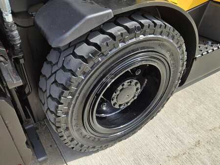 Propane Forklifts 2016  Hyster H70FT (11)