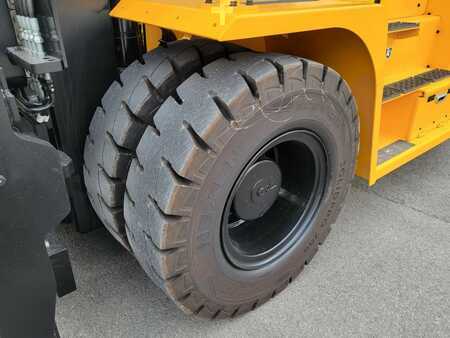 Diesel Forklifts 2023  Hyundai 160D-9 (11)