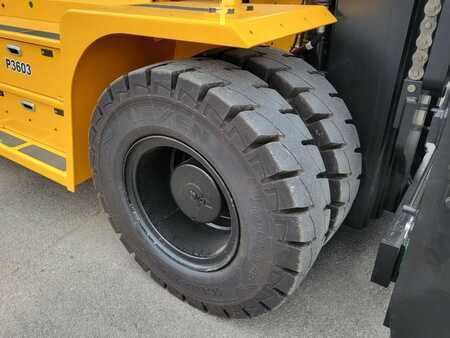 Diesel Forklifts 2023  Hyundai 160D-9 (12)
