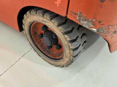 Diesel Forklifts 2021  Linde E25C (14)