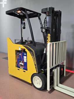 Reach Trucks 2019  Yale ESC040AD (4)
