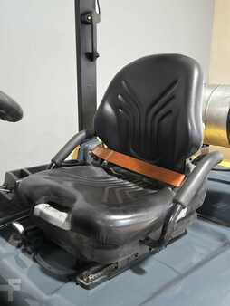 Propane Forklifts 2019  CAT Lift Trucks GP30N (11)