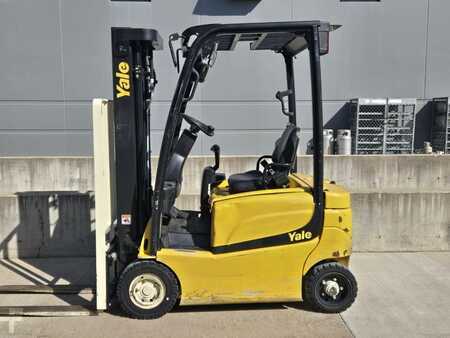 Diesel Forklifts 2019  Yale ERP030VF (1)